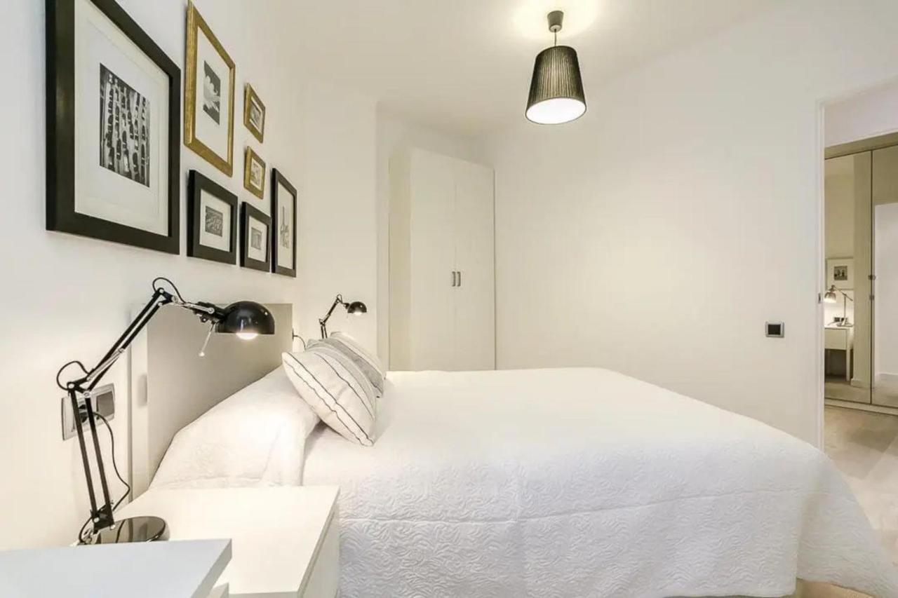 51Sam1021 - Modern Apartment Near Montjuic Barcelona Luaran gambar